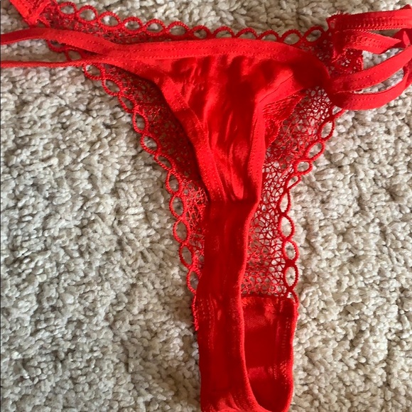 roses with underwear inside! - Picture 8 of 8